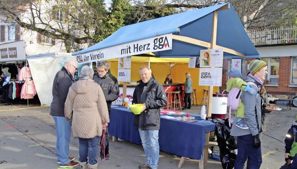 Der Auftritt der Gemeinnützigen Gesellschaft am letztjährigen Andelfinger Jahrmarkt bescherte ihr eine beachtliche Anzahl neuer Mitglieder. Bild: Roland Müller