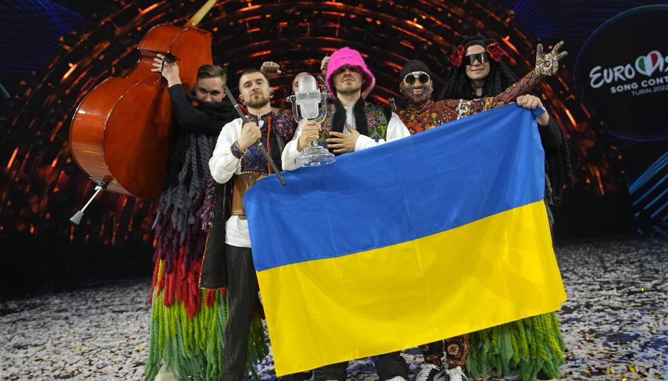 Die Ukraine gehört seit der Osterweiterung des ESC zu den erfolgreichsten Ländern. Hier das Kalush Orchestra, das 2022 gewann. Bild: Keystone