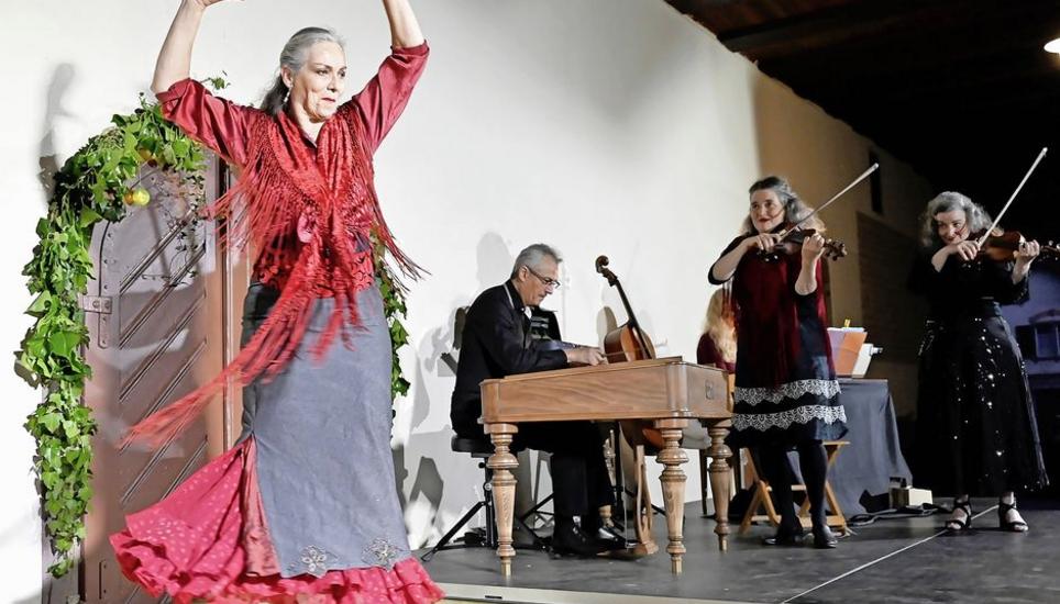 Flamenco-Tänzerin Nina Corti wurde von der Gruppe Dusha begleitet. Bild: Daniela Affolter
