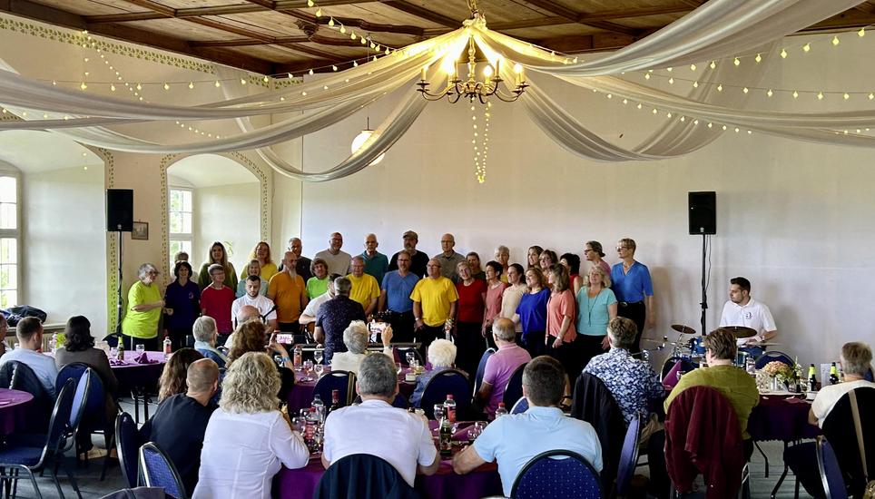 Die Gipsy Singers boten ein abwechslungsreiches Konzert im Schloss Hohenlupfen. Bilder: Beatrix Bächtold