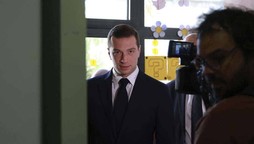 Wird Jordan Bardella als künftiger Premier Frankreichs das Wahlprogramm der Lepenisten umsetzen? Bild: Key