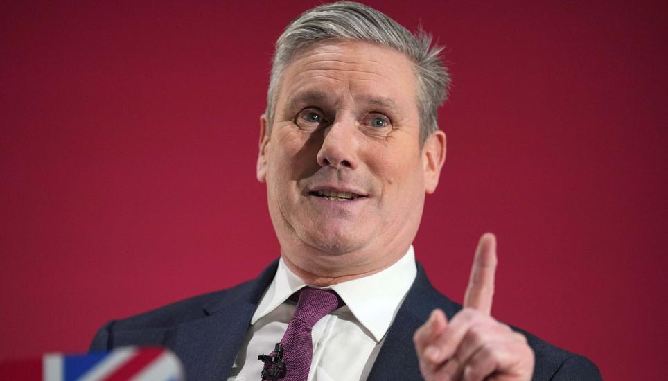 Der wohl baldige Premier in Grossbritannien: Keir Stamer FILE - Keir Starmer, leader of Britain's opposition Labour Party, delivers a speech at a business conference in London, on Feb. 1, 2024. (AP Photo/Kirsty Wigglesworth, File)
