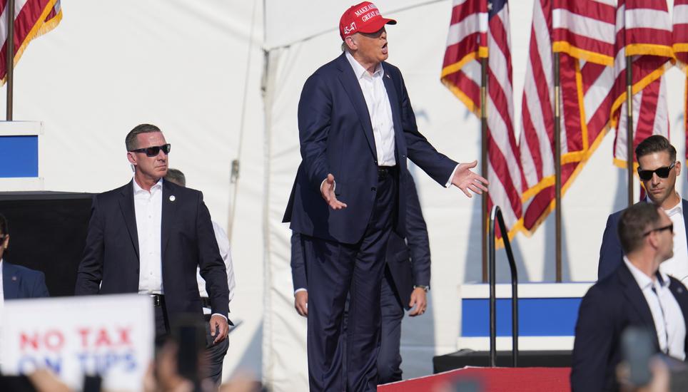 Da war noch alles normal: Trump spricht zu seinen Anhängern. Bild: Key