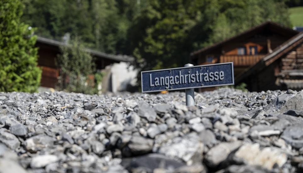 Schwere Unwetter zogen am Montagabend über Brienz. Bild: Key