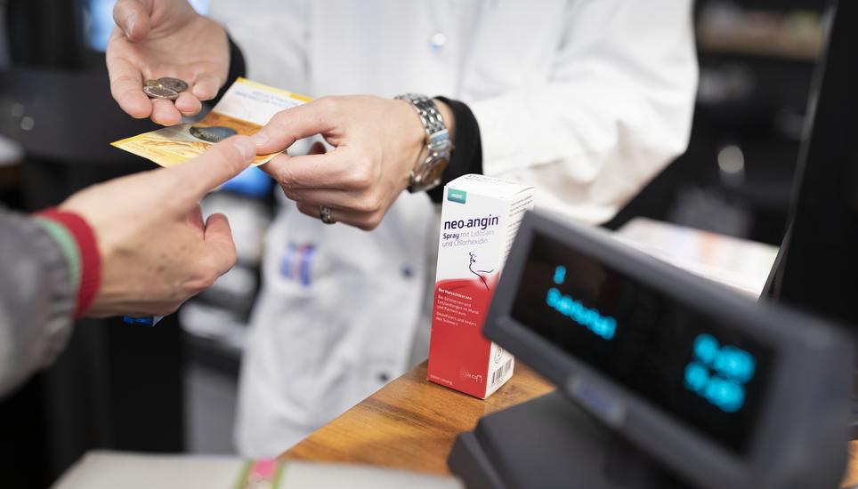 Umsatzstarke Medikamente tragen zum Kostenwachstum im Gesundheitswesen bei. Bild: Key