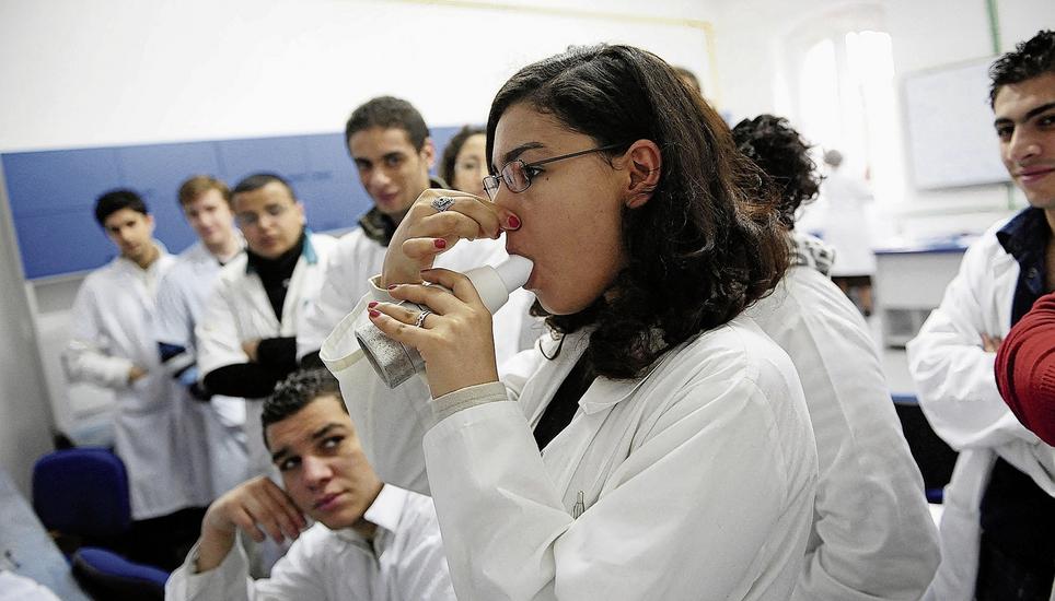 Gefragtes Angebot: Medizinstudierende aus mehreren Ländern am französischsprachigen Ausbildungsgang der Universität «Iuliu Hațieganu» in Cluj-Napoca, Rumänien. Bild: Daniel Mihailescu/AFP