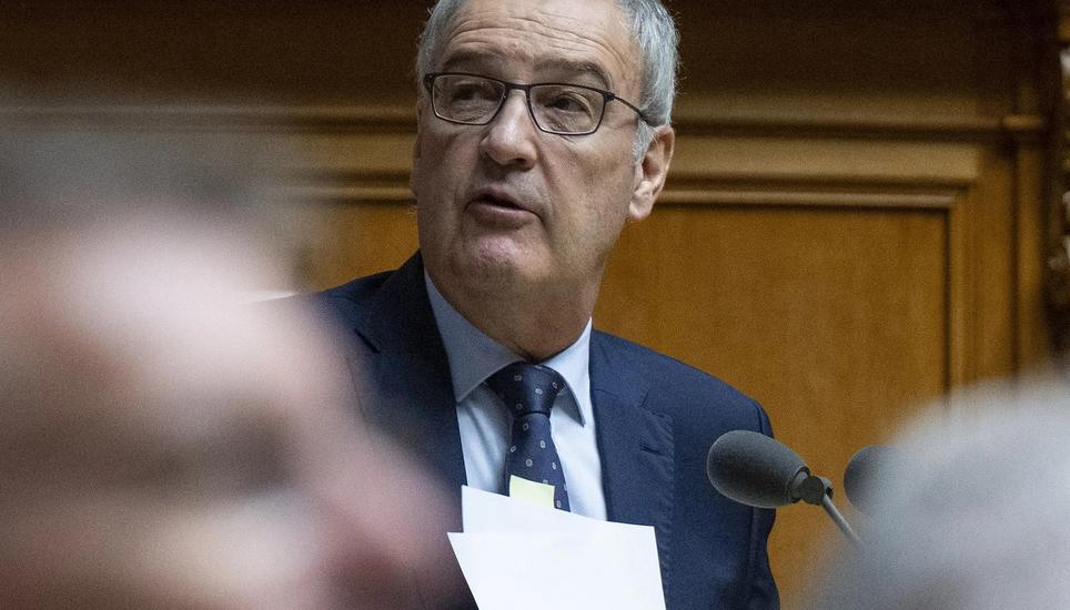 Bundesrat Guy Parmelin wollte keine verstärkten Massnahmen gegen Schwarzarbeit. Das Parlament macht ihm jetzt Beine. Bild: Peter Schneider/Keystone