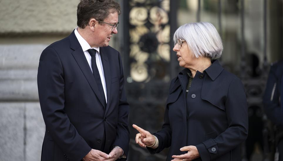 Haben Redebedarf: Verkehrsminister Albert Rösti (SVP) und Gesundheitsministerin Elisabeth-Baume-Schneider (SP) müssen um die Gunst des Stimmvolks buhlen. Bild: Key