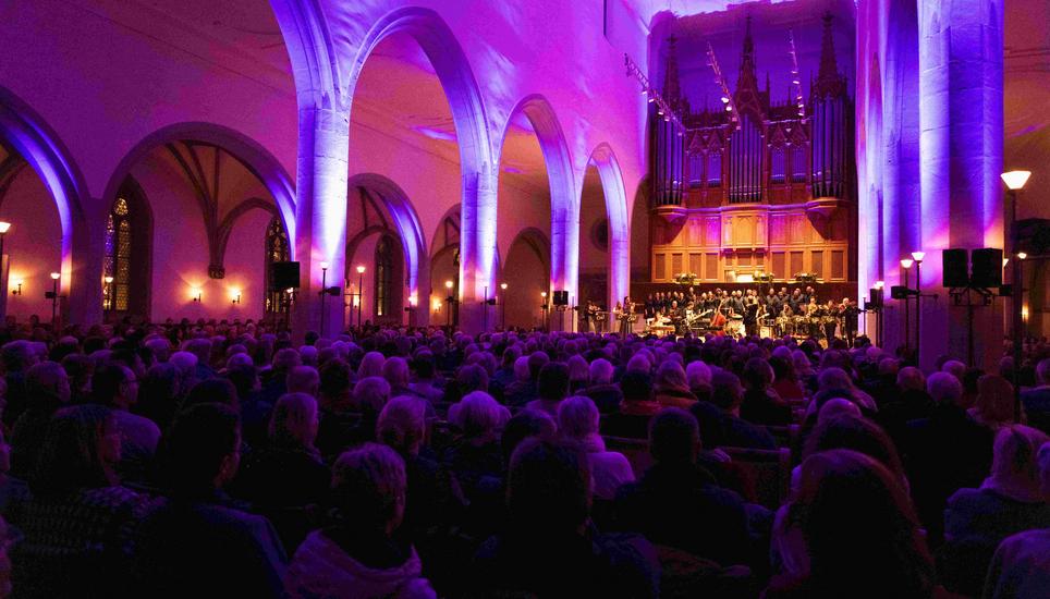 Das Publikum im gut besuchten St. Johann durfte ein einzigartiges Neujahrskonzert geniessen.