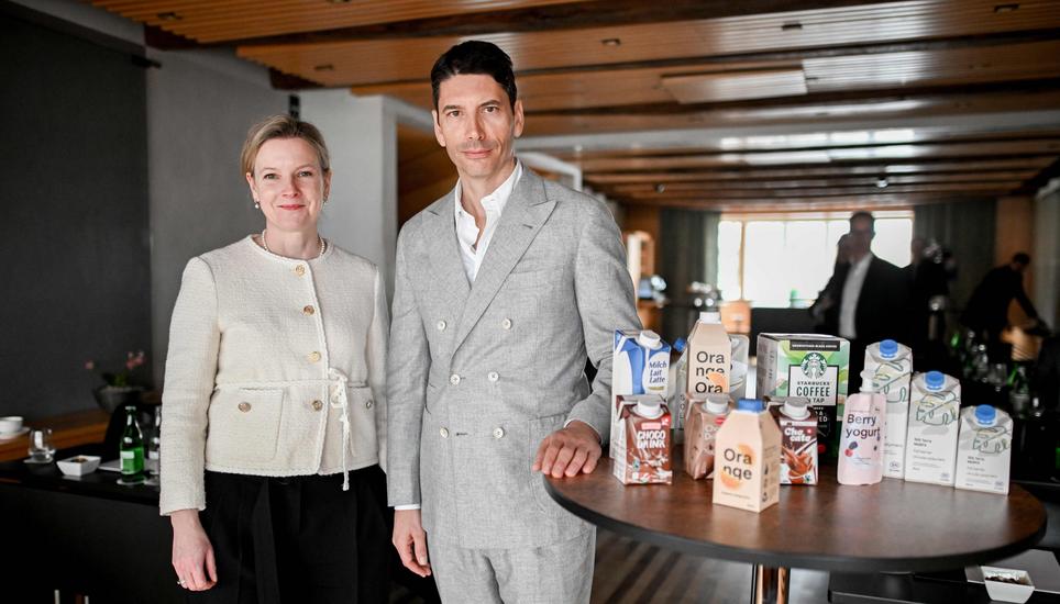 CFO Ann-Kristin Erkens (links) übernimmt vorübergehend vom ehemaligen CEO Samuel Sigrist (rechts). Bild: Melanie Duchene CFO Ann - Kristin Erkens und CEO Samuel Sigrist an der Medienkonferenz in Zürich, am Dienstag, 25. Februar 2025. (Melanie Duchene / Schaffhauser Nachrichten)