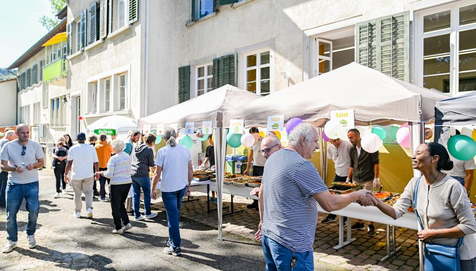 Die Bewohner des Durchgangszentrum Friedeck lÃ¤d die BevÃ¶lkerung zum Fest und zum Tag der offenen TÃ¼r ein, am Samstag, 06. September 2025. (Melanie Duchene / Schaffhauser Nachrichten)