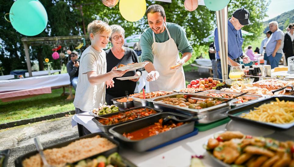 Die Bewohner des Durchgangszentrum Friedeck lÃ¤d die BevÃ¶lkerung zum Fest und zum Tag der offenen TÃ¼r ein, am Samstag, 06. September 2025. (Melanie Duchene / Schaffhauser Nachrichten)