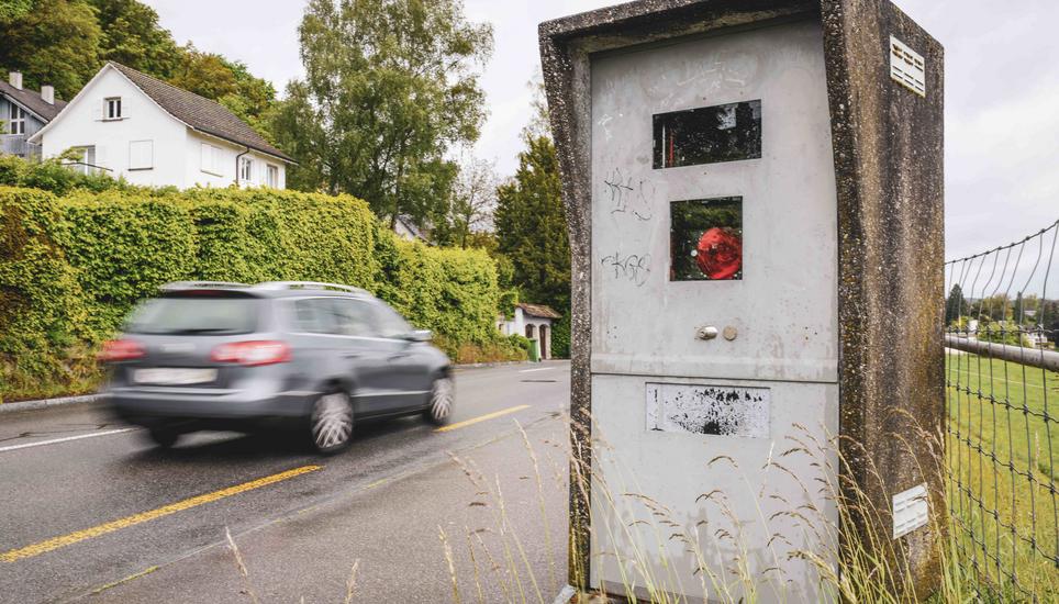 Blitzkasten an der Rosenbergstrasse in Neuhausen, am Montag, 17. Mai, 2021. (Melanie Duchene / Schaffhauser Nachrichten)