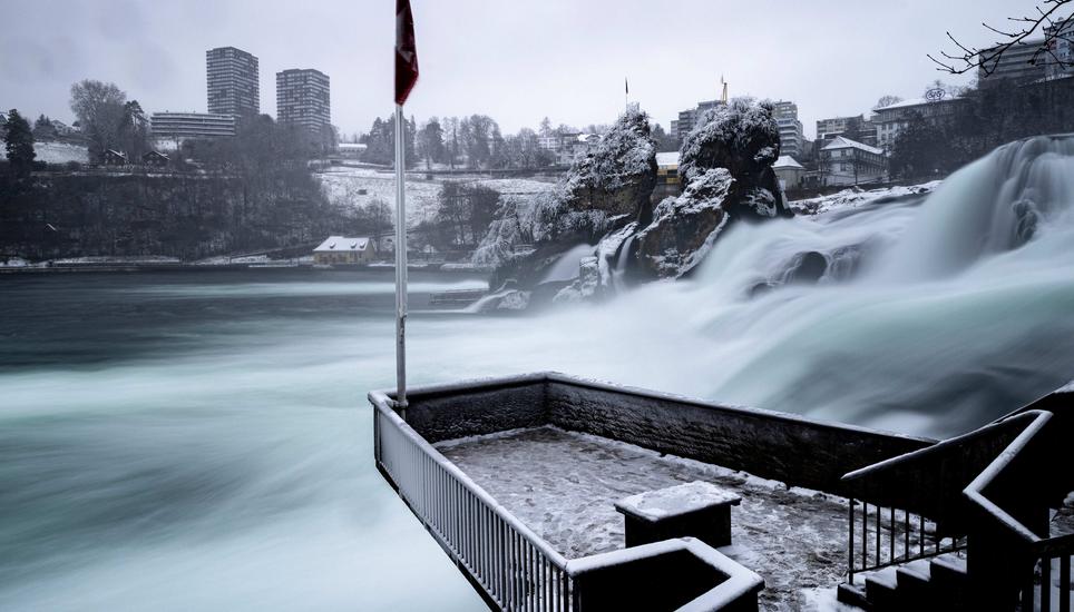 Rheinfall, Donnerstag, 08.01.2026, Laufen-Uhwiesen (Roger Hofstetter/Schaffhauser Nachrichten)