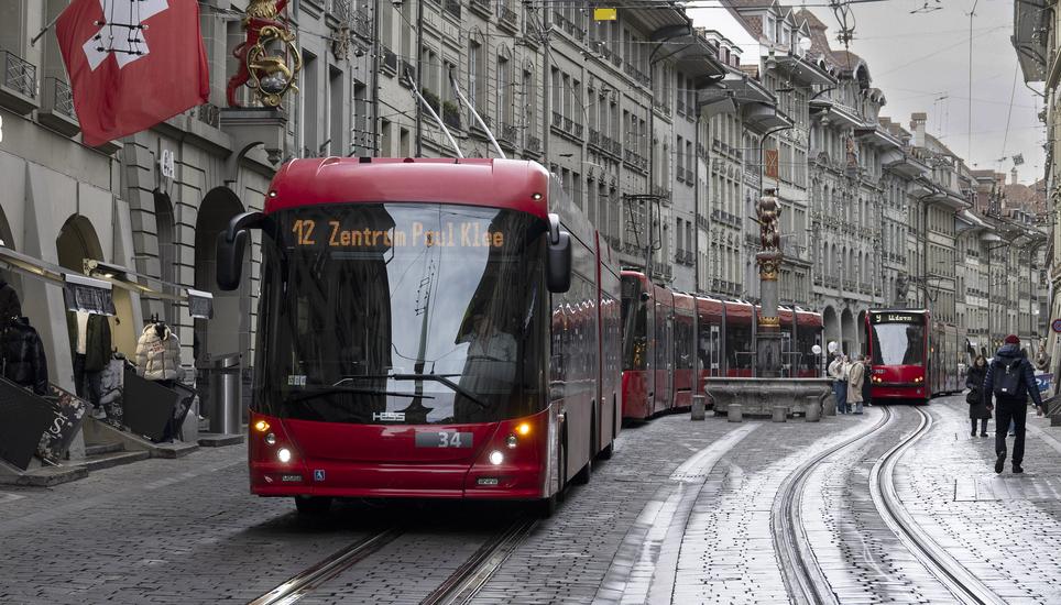 Tramways and buses are stand still and People observe a minute of silence in memory of the victims during the national day of mourning followingthe deadly fire at the "Le Constellation" bar in Crans-Montana, in Bern, Switzerland, Friday, January 9, 2026. 