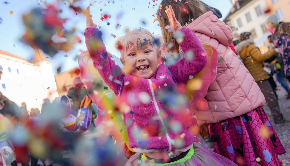 Kinderfasnacht Umzug und anschliessende Konfetti Schlacht auf dem Herrenacker, am Samstag, 03. Februar, 2024 (Melanie Duchene / Schaffhauser Nachrichten)