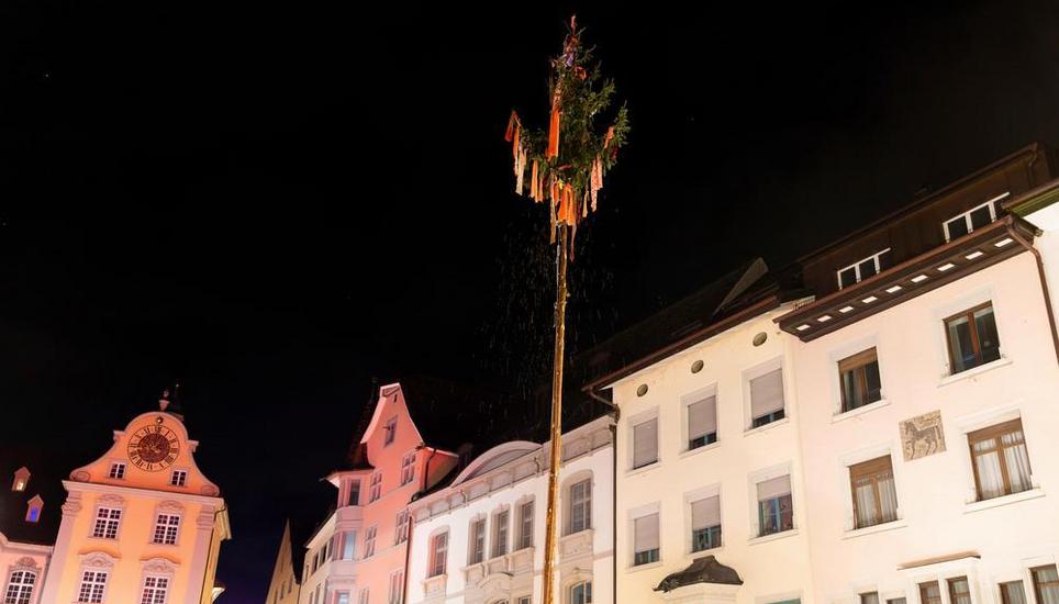 Bild: Roger Hofstetter Sternmarsch mit anschliessendem Narrenbaumstellen auf dem Fronwagplatz, Freitag, 06.02.2026 (Roger Hofstetter/Schaffhauser Nachrichten)