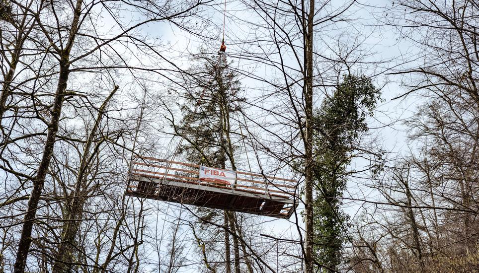 Anbringung der neuen Stahl HolzbrÃ¼cke im FelsentÃ¤li, fotografiert am Dienstag, 17. Februar 2026, in Schaffhausen. (Roberta Fele / Schaffhauser Nachrichten)