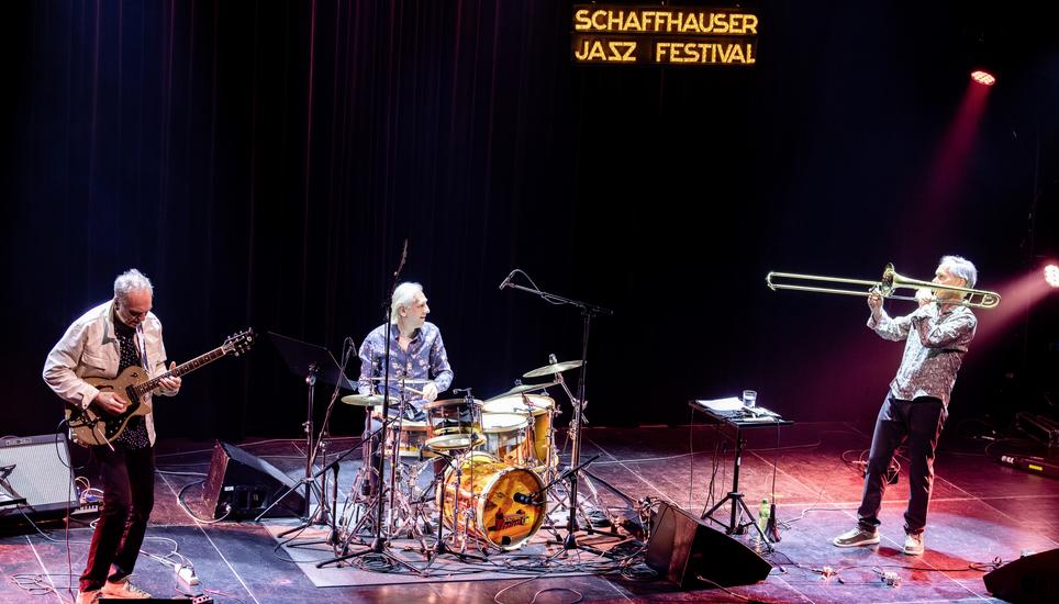 37. Schaffhauser Jazzfestival, Auftritt in der Kammgarn von Morgenthaler, Rï¿ï¾¶llin, Ruben, Mittwoch, 06.05.2026, Schaffhausen (Roger Hofstetter/Schaffhauser Nachricht