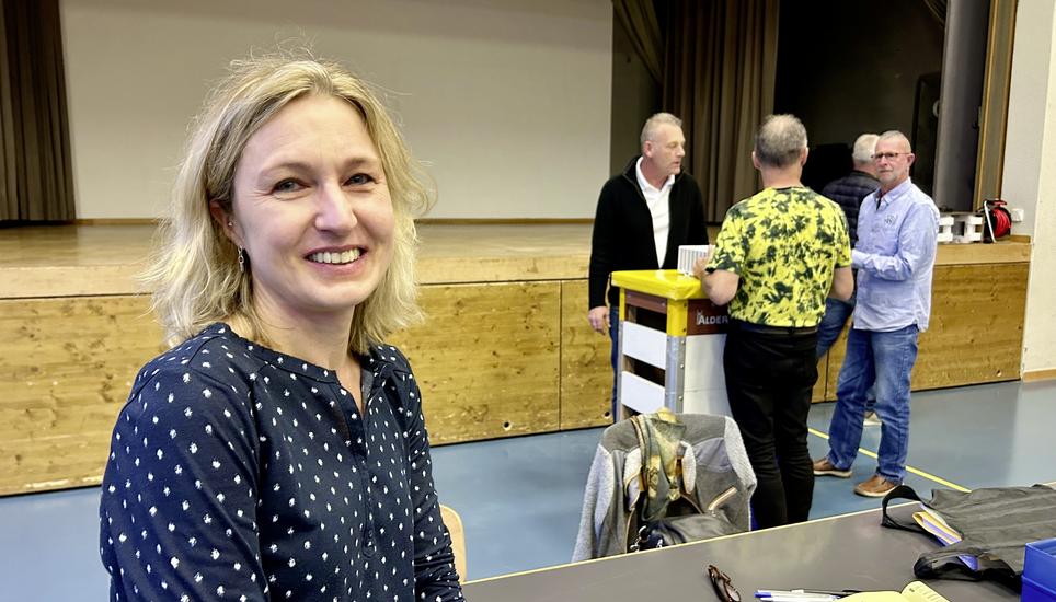 Die langjährige Stimmenzählerin Barbara Hauser tritt ab. Wer in ihre Fussstapfen treten will, darf sich melden. Bild: Beatrix Bächtold