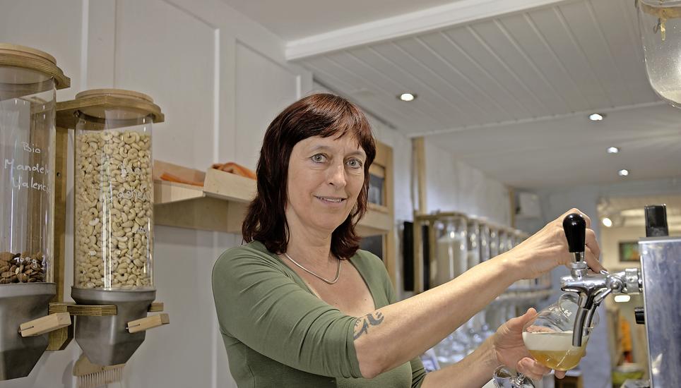 Diana Zucca, Geschäftsleiterin von PeperOhni, veranstaltet am «First Friday» eine Tavolata. Bild: Anna Kiefer