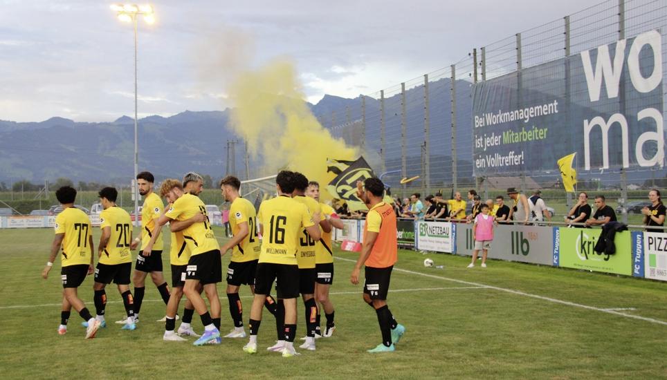 Jubel bei den FCS-Spielern und dem mitgereisten Anhang – die Schaffhauser ziehen in die nächste Runde des Cups ein. Bild: FCS-Medienstelle