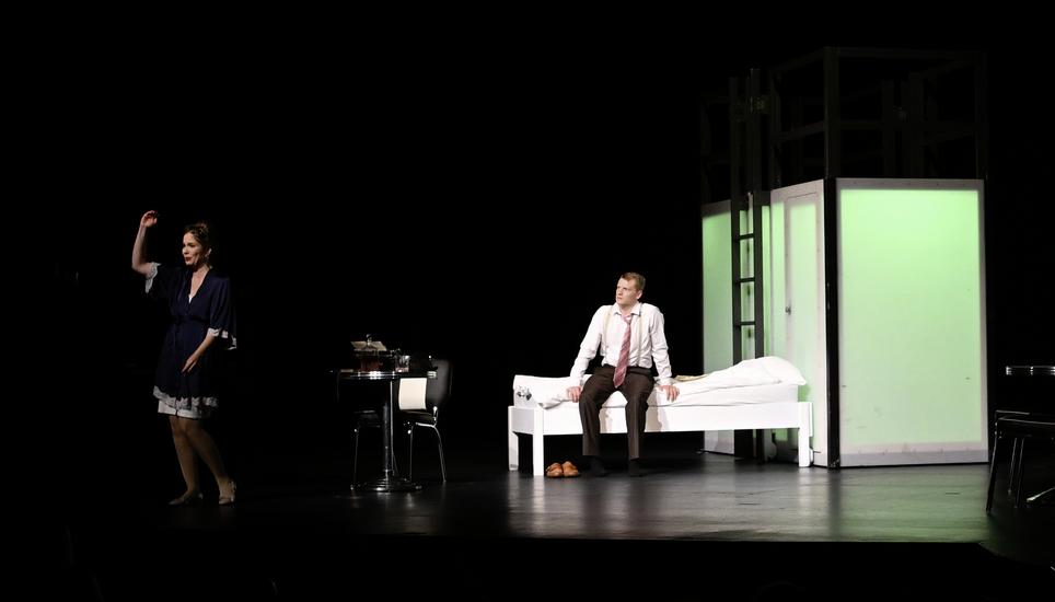 Hamburger Künstler im Schaffhauser Stadttheater: Lisa Tschanz und Mats Kampen blieben ihren Rollen treu. Bild Melanie Duchene Frï¿ï¾¼hstï¿ï¾¼ck bei Tiffany im Stadttheater, am Mittwoch, 25. September 2024. (Melanie Duchene / Schaffhauser Nachr
