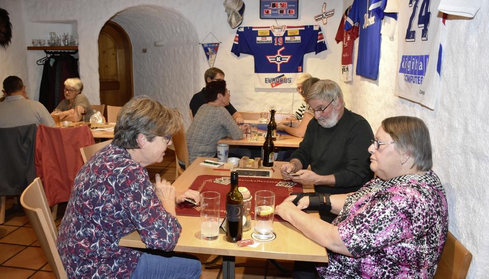 Im «Häxehüsli» in der Rafzerfeldgemeinde Wil gibt es an jedem ersten Dienstag im Monat einen öffentlichen unbeschwerten Jassabend. Bild: Thomas Güntert