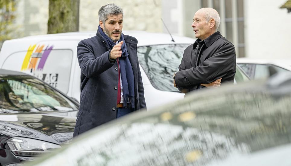 Simon Stocker (SP) und Martin Kessler (FDP) sind sich uneinig, ob der Ausbau des Fäsenstaubs die Quartiere entlastet oder Mehrverkehr verursacht.