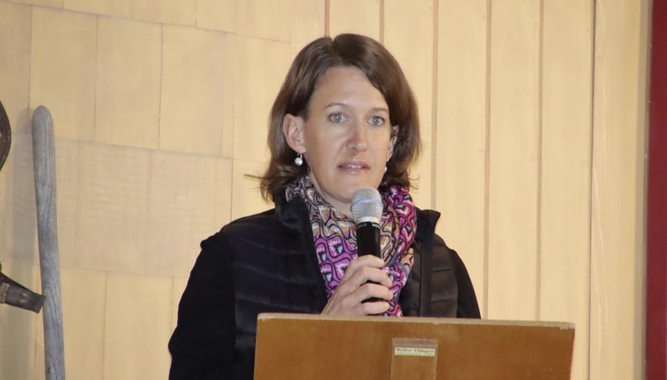 Die Turbenthalerin Susanne Fuster hat im vergangenen Jahr das Präsidium der Zürcher Landfrauen übernommen und präsentierte in Marthalen das neue Projekt des «Wähentags». Bilder: Roland Müller