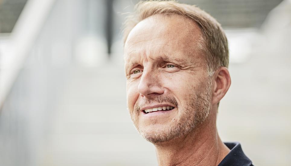 Impressionen aus dem ersten Training mit dem neuen Trainer des FC Schaffhausen, Ciriaco Sforza,  Bild zeigt neuer Sportchef Marc Hodel, am Montag, 17. Juni 2024. (Melanie Duchene / Schaffhauser Nachrichten)