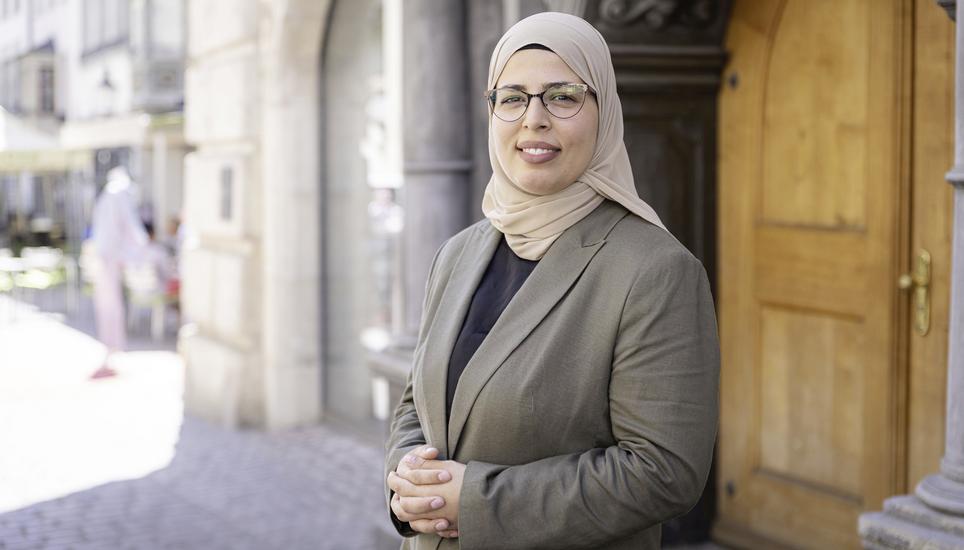 Barin Sulaiman, Dolmetscherin und Choachin bei Deutsch im Park, fotografiert am Dienstag, 24. Juni 2025, in Schaffhausen. (Roberta Fele / Schaffhauser Nachrichten)
