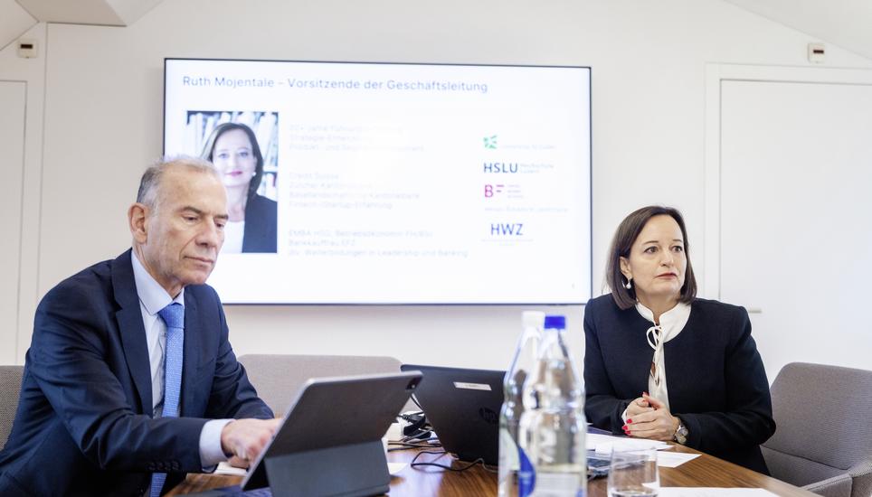 Bei der Ersparniskasse Schaffhausen nehmen mehrere Angestellte den Hut. Die neue CEO, Ruth Mojentale, und Verwaltungsratspräsident Hannes Germann nehmen Stellung. Bild: Roberta Fele
