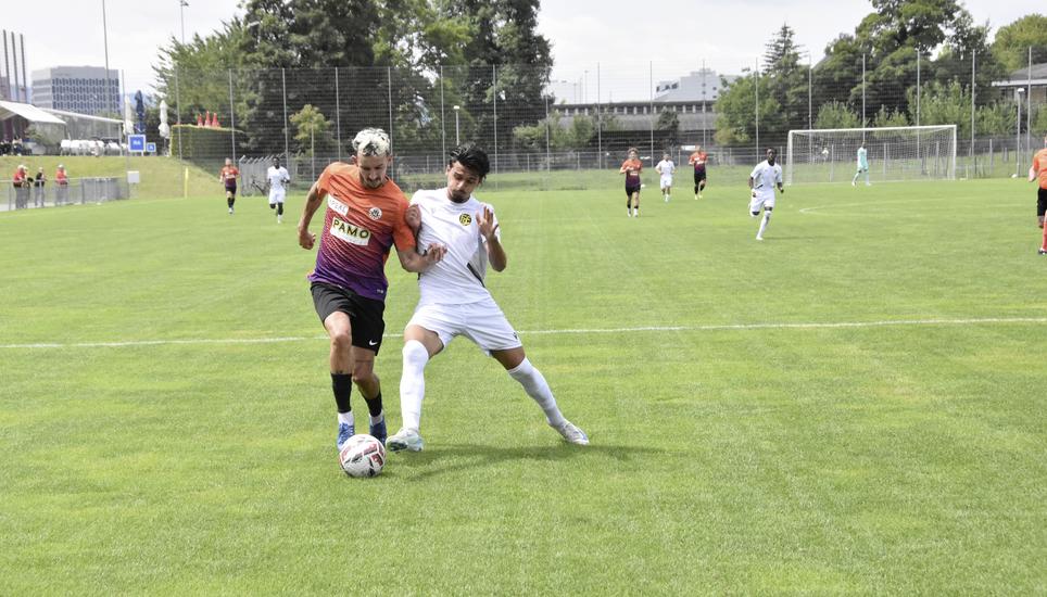 Duell im Schaffhauser Strafraum: Nach optimalem Beginn muss der FCS vor der Pause doch ein Gegentor hinnehmen. Bild: Pascal Oesch
