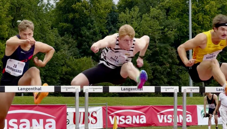 LCS-Hürdensprinter Felix Doll (Mitte) auf dem Weg zu einer weiteren persönlichen Bestleistung. Bilder: Ernst A. Müller
