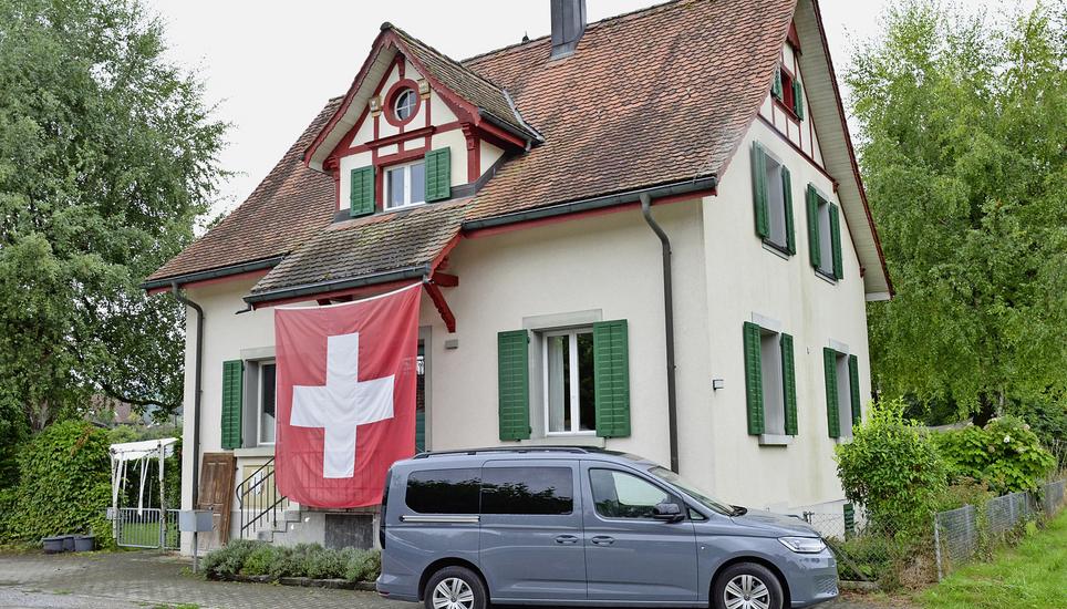 Das frühere Zollhaus in Eschenz verfügt über einen grossen Garten. Bild: Thomas Martens