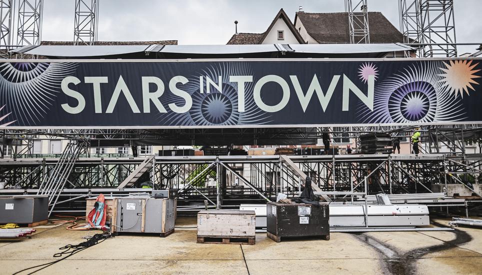 Aufbau Stars in town auf dem Herrenacker, am Donnerstag, 24 Juli 2025. (Melanie Duchene / Schaffhauser Nachrichten)