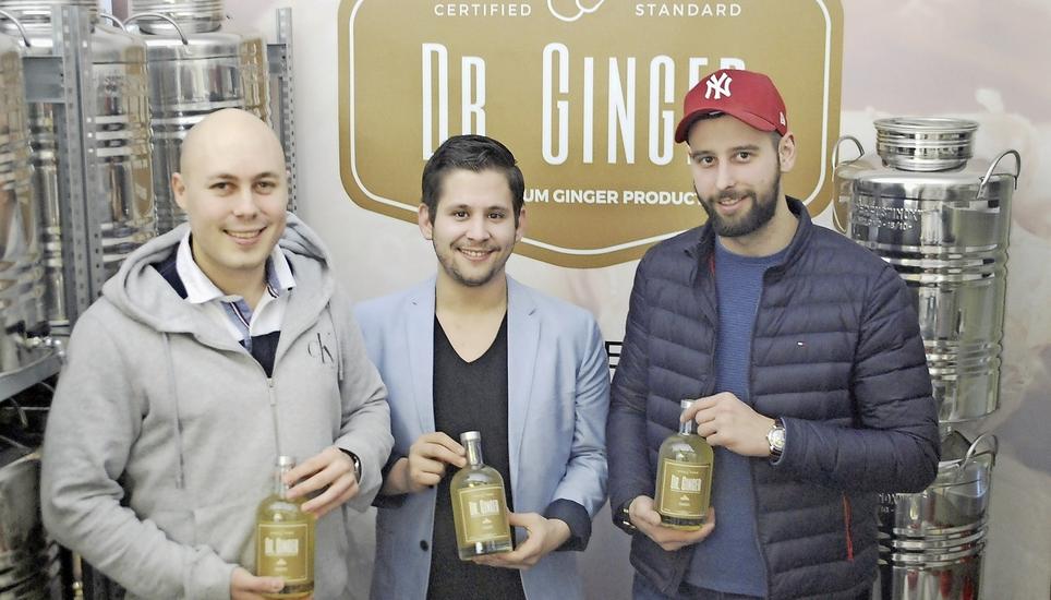 Da war die «Dr. Ginger»-Welt noch in Ordnung (v. l.): die Ingwerlikör-Macher Robin Schmanau, Patrick Stauffacher und Blerton Gashi in einer Aufnahme von Ende März 2018. Archivbild: Luc Hardmeier