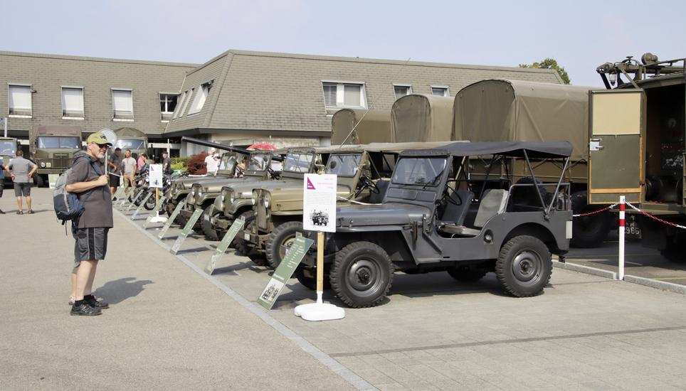 Den ersten Jeep kaufte die Armee kurz nach dem Zweiten Weltkrieg direkt aus den Restbeständen der Amerikaner, danach folgten vier weitere Serien mit verschiedenen Modellen. Bilder: Roland Müller