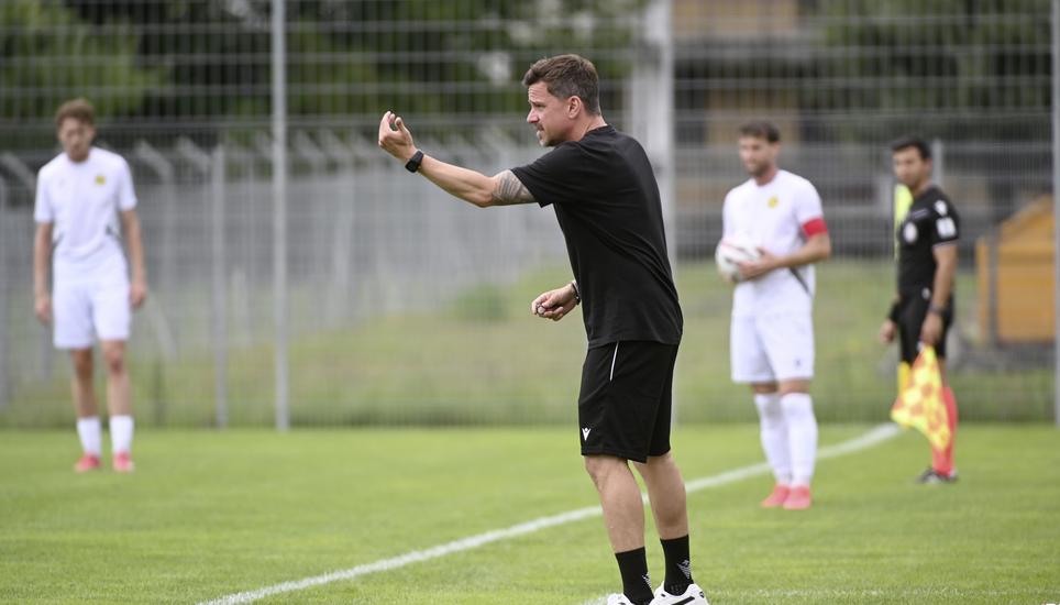 FCS-Chefcoach Fabio Digenti zeigt genau an, was er von seinen Spielern erwartet. Bild: dmü