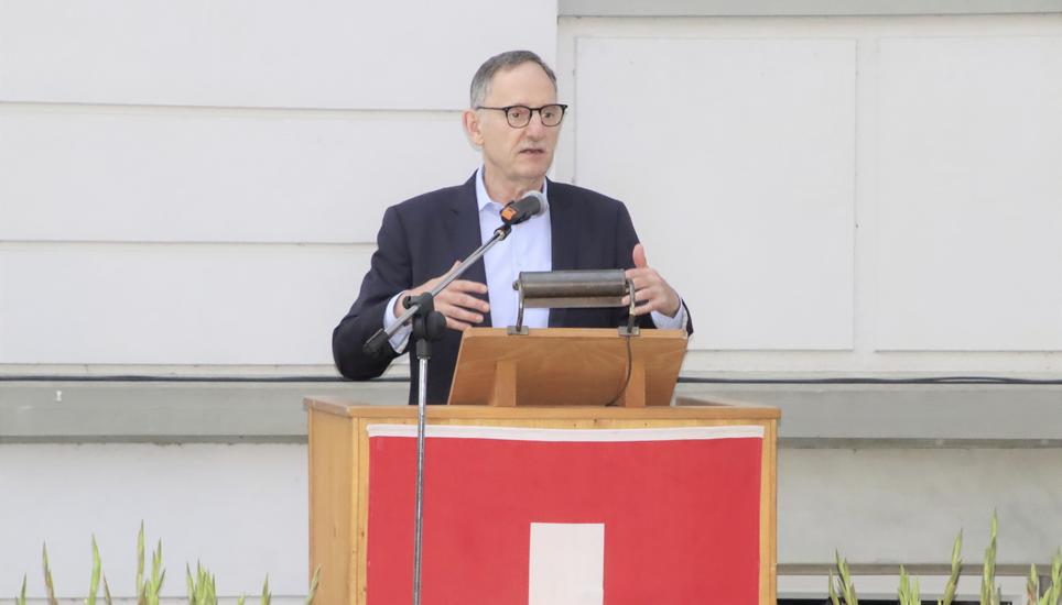 Regierungsrat Mario Fehr zeigte sich überzeugt, dass wir in der Schweiz, im Kanton Zürich und Rheinau im Vergleich zum Ausland gut unterwegs sind. Bild: Roland Müller