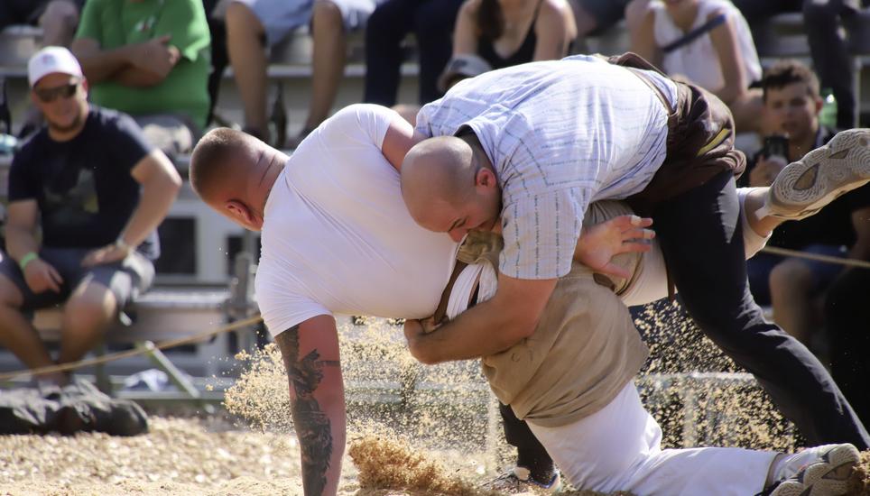 Im Schlussgang: Der spätere Festsieger Martin Hersche (r.) im Duell mit Thomas Burkhalter. Bilder: Petra Vollenweider