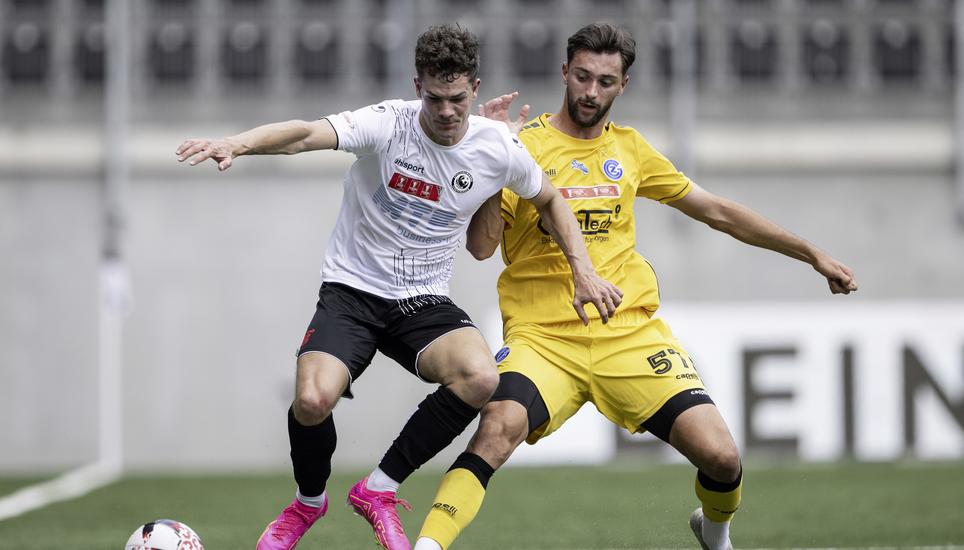 Vor ziemlich genau zwei Jahren empfing die SV Schaffhausen (links, mit Lukas Zwahlen) Rekordmeister GC in der FCS-Arena. Bild: Keystone