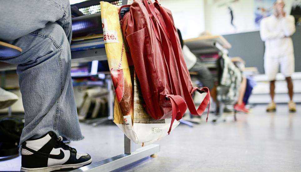 Schulassistenzen helfen dort aus, wo im Klassenzimmer Not an der Frau oder dem Mann ist. Bild: Melanie Duchene 1. Schultag als Reallehrer im Schulhaus Alpenblick fï¿ï¾¼r Quereinsteiger Erik Reyes, am August, 12.. August 2024. (Melanie Duchene / Schaffhauser Nachricht