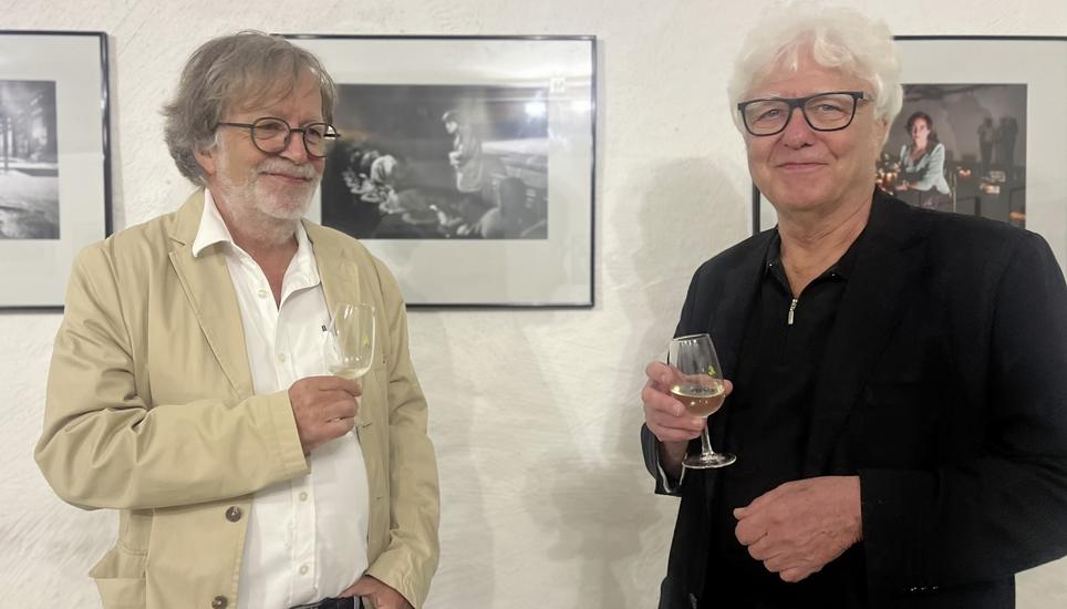 Alte Weggefährten und viele Freunde konnten Peter Pfister (l.) und Selwyn Hoffmann willkommen heissen. Bild: Angelika Fischer