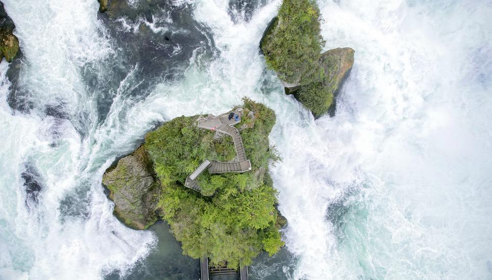 Drohnenaufnahme Rheinfall, am Freitag, 12 September 2025. (Melanie Duchene / Schaffhauser Nachrichten)