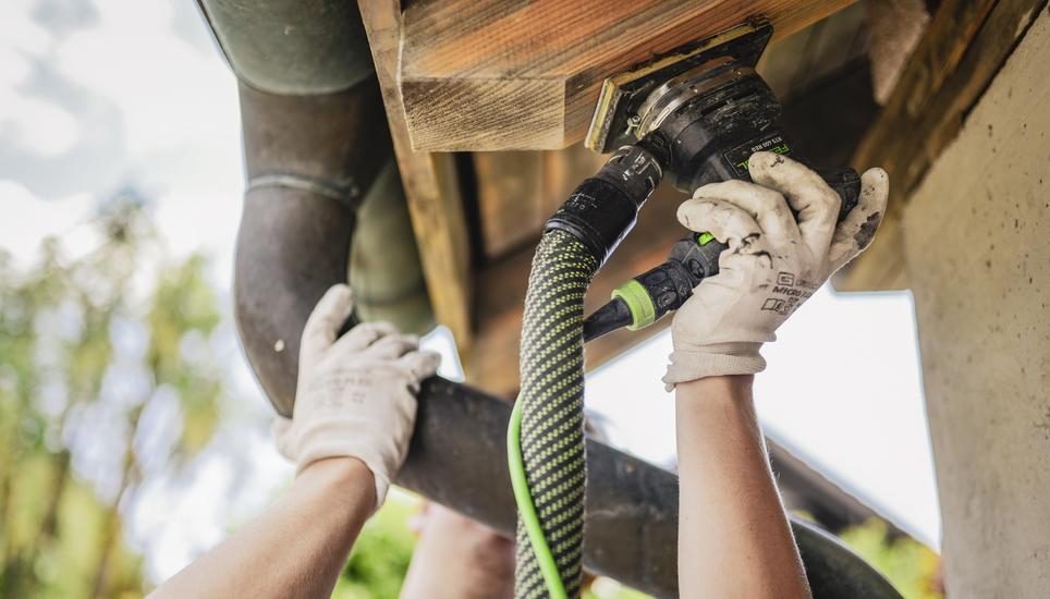 Handwerker und Maler der Firma Scheffmacher bei der Arbeit, fotografiert anlaesslich des Handerwerker Mangel nach Corona, am Montag, 30. Mai, 2022. (Melanie Duchene / Schaffhauser Nachrichten)