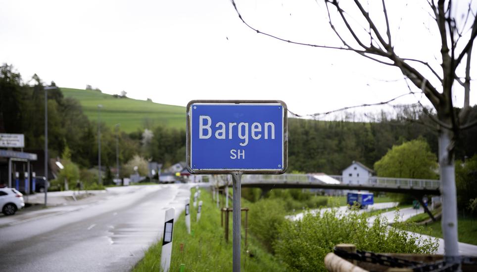 Ortsschild am Eingang von Bargen, fotografiert am Dienstag, 16. April 2024 in Bargen SH (Lea Biedermann / Schaffhauser Nachrichten)