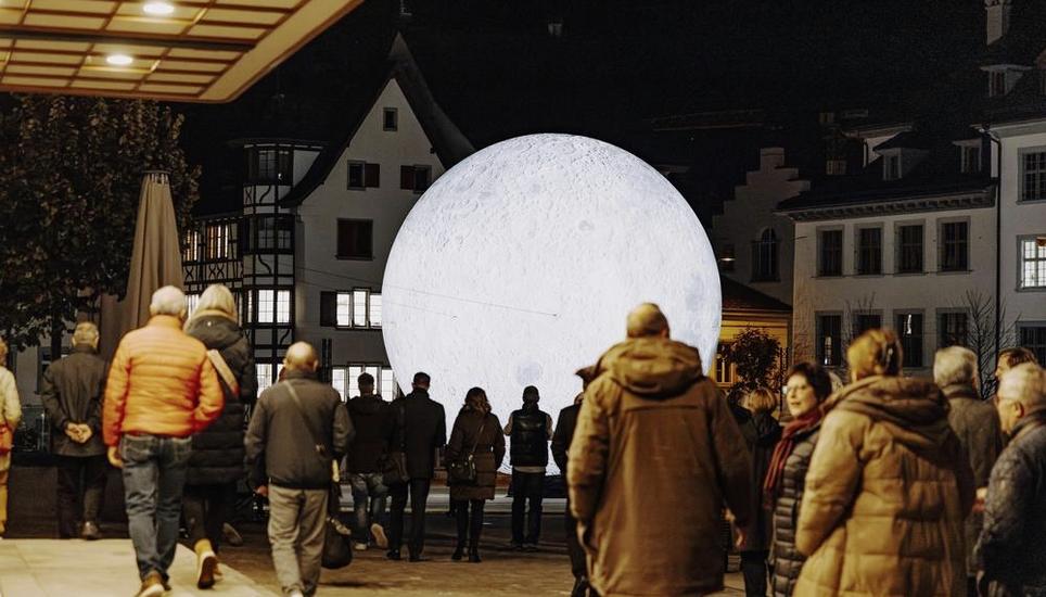 Lichtinstallationen quer durch die Altstadt, fotografiert am Dienstag, 28. Oktober 2025, in Schaffhausen. (Roberta Fele / Schaffhauser Nachrichten)