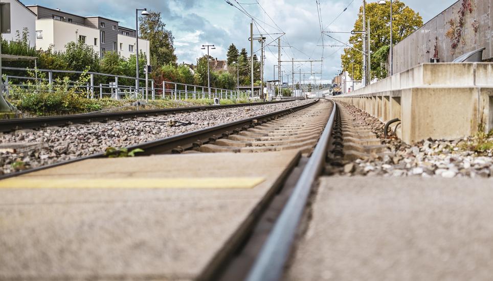 Themenbild zu der Gemeinde Neunkirch, Bild zeigt Bahnhof Neunkirch mit Bahnï¿ï¾¼bergang, am Donnerstag, 10. Oktober 2024. (Melanie Duchene / Schaffhauser Nachricht